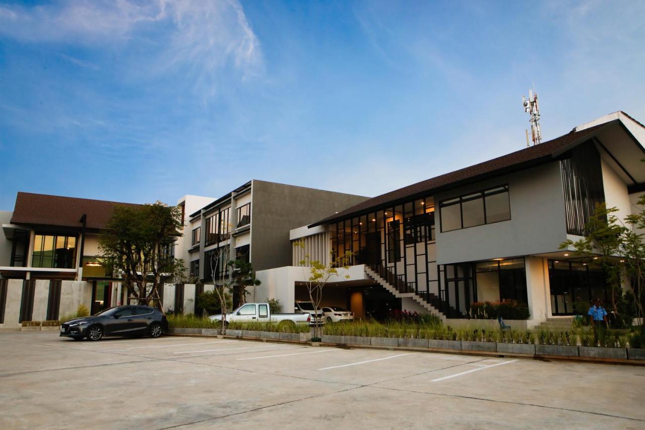 Nai Ya Hotel -Sha Extra Plus Chiang Rai Exterior foto